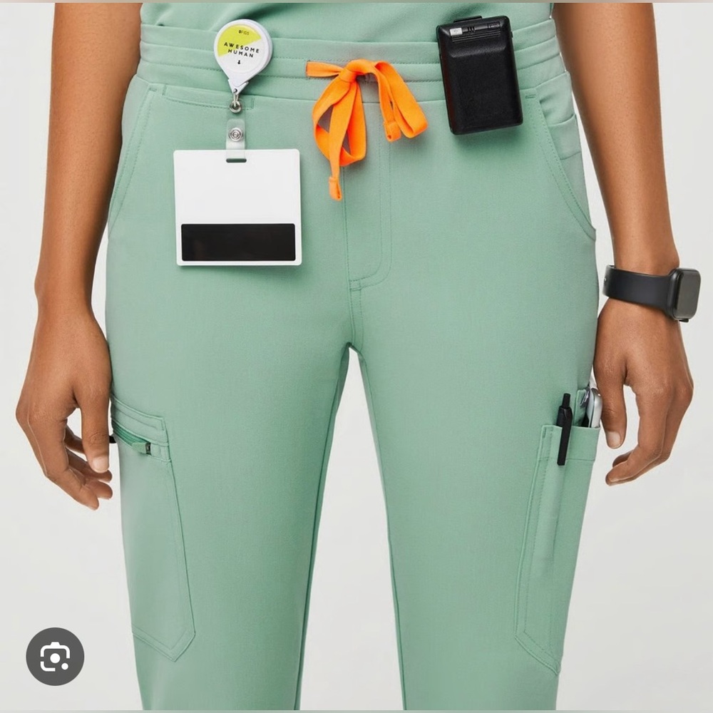 Jade Yola Skinny Scrub Pant-S/P - Picture 2 of 6